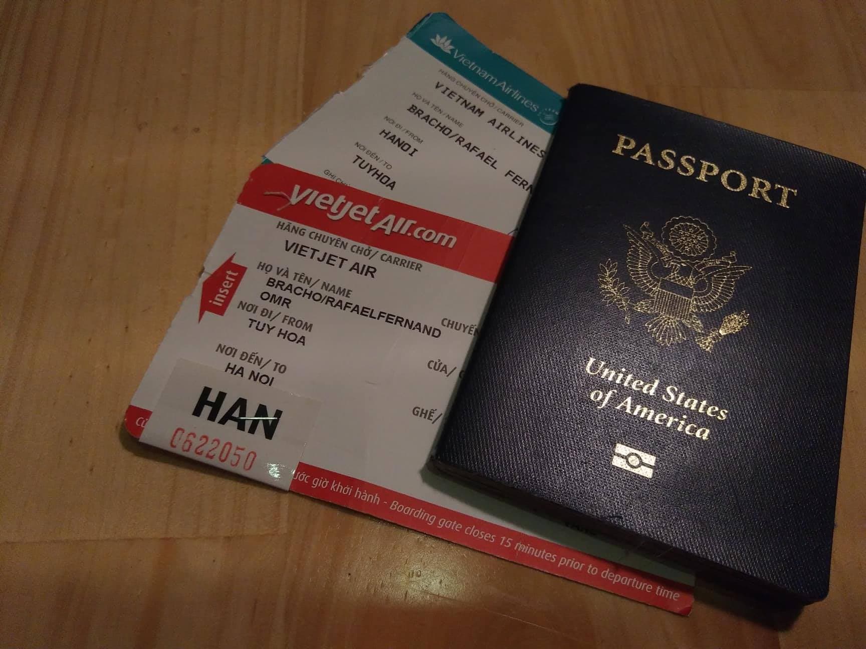 Why You Should Keep Your Boarding Pass After a Flight